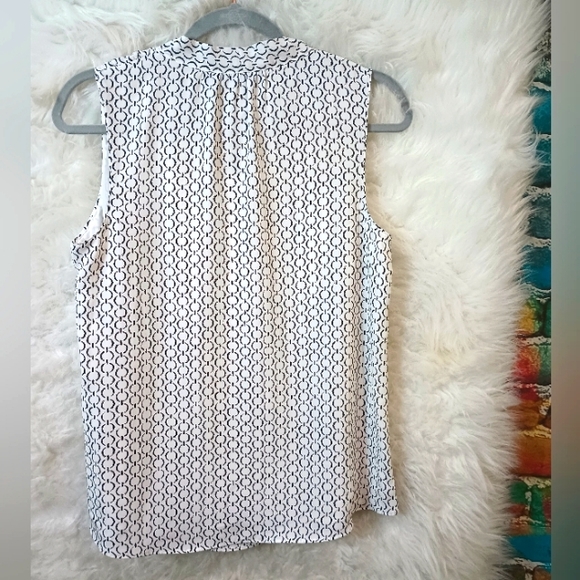 Apt 9 White and Black Chain Print V-Neck Sleeveless Top Size M - Picture 6 of 8